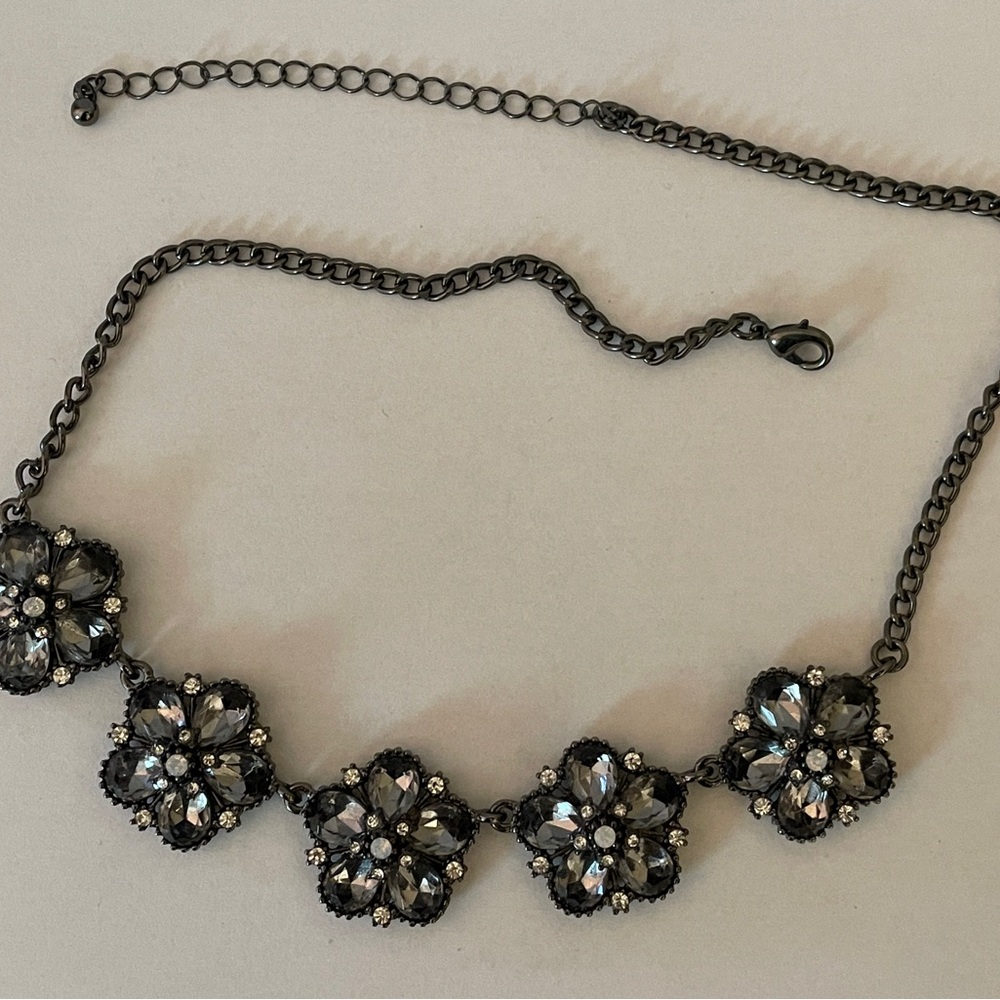 Elegant Anthropologie  Black Floral Necklace